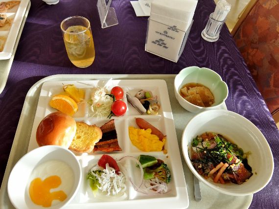 和歌山 串本ロイヤルホテルの朝食バイキング 夕食はフレンチ　ソレイユでミニコース ビュッフェ