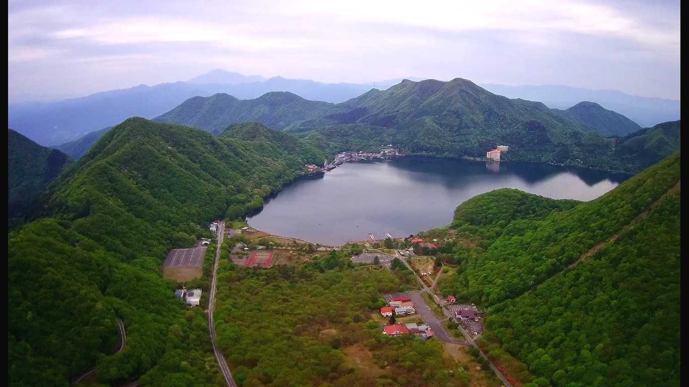 新緑の榛名山（榛名湖）でドローン空撮！ 5月24日 | 山と花と小型車でサイクリング！ - 楽天ブログ