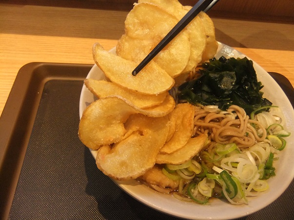 富士そば津田沼店のトルネードポテトそば３