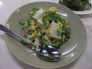 道頓堀＠那覇・牧志公設市場のゴーヤチャンプル