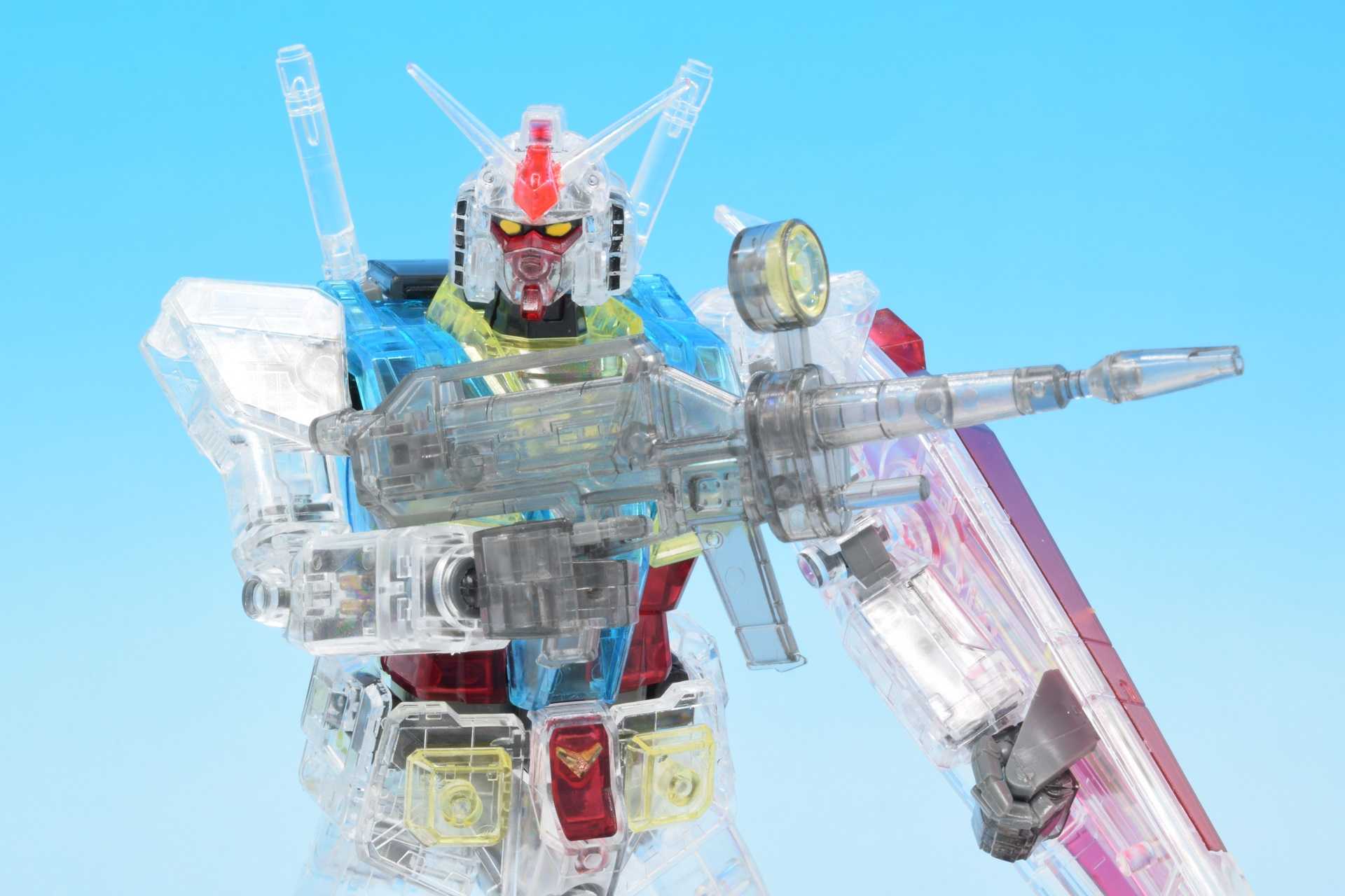 MG 1/100 RX-78-2 ガンダム Ver1.0＜クリスタルバージョン