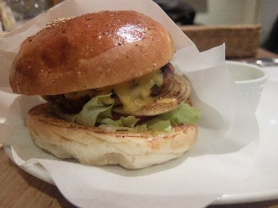 表参道 ザ バーガースタンド フェローズ でビール 居酒屋一人旅 美味しい日本酒 焼酎を探して 楽天ブログ