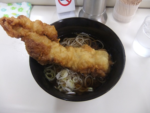 さぬきや＠佐貫駅の唐揚げそば１