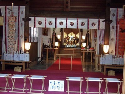 神社本殿内.jpg