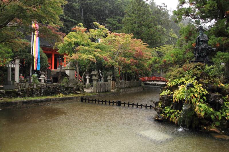 龍泉寺_002龍口・水行.jpg
