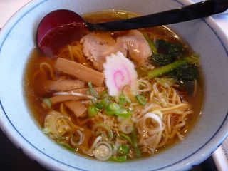 糸ぐるま　マリエとやま店でラーメン
