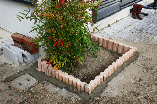 花壇修理後　26.11.11-2_edited-1.jpg
