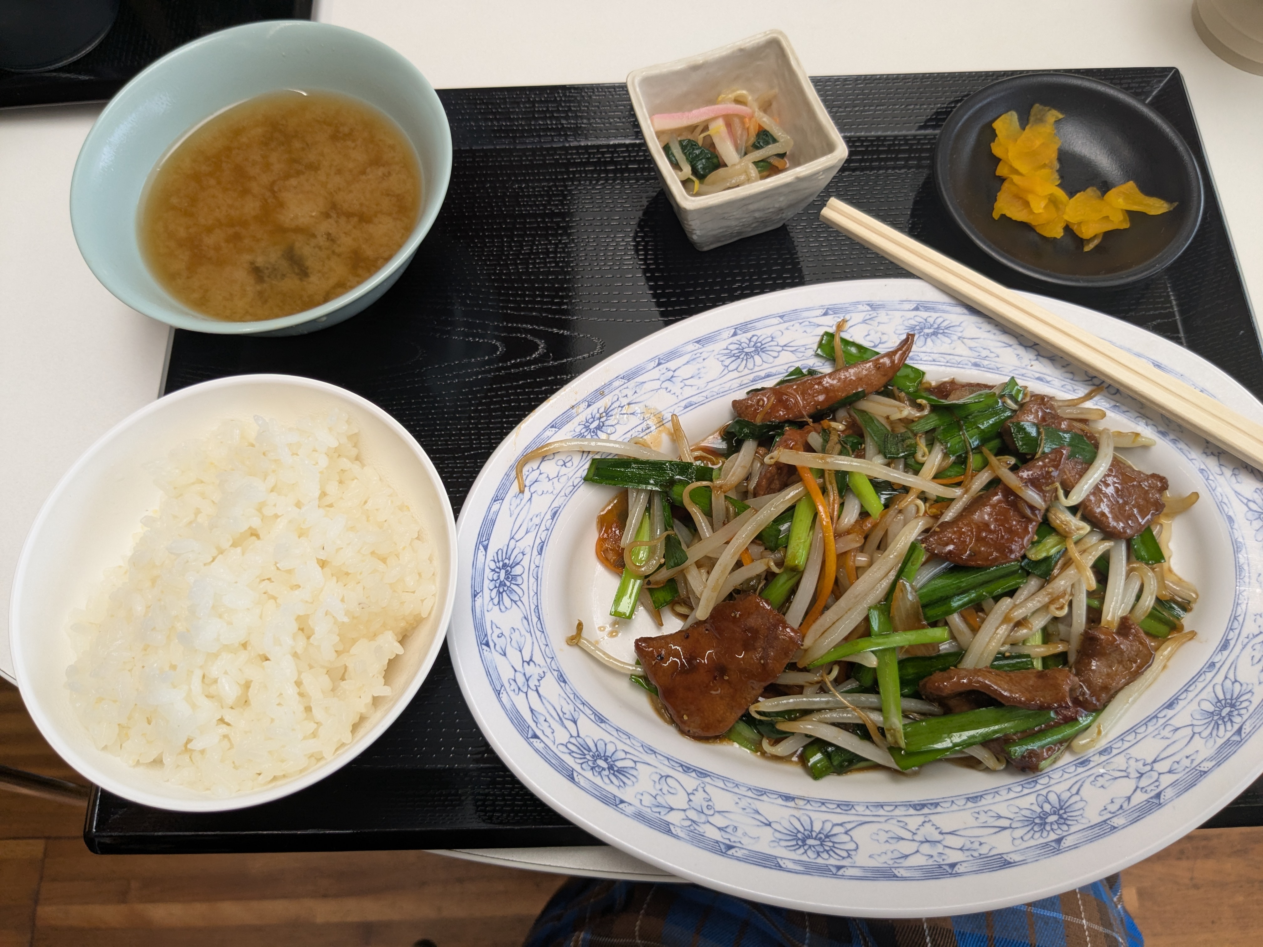 京成津田沼駅　子連れランチ　習志野キッチン志福楼　レバニラ定食