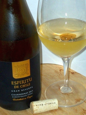 Espiritu de Chile Gran Reserva Chardonnay 2015 glass.jpg