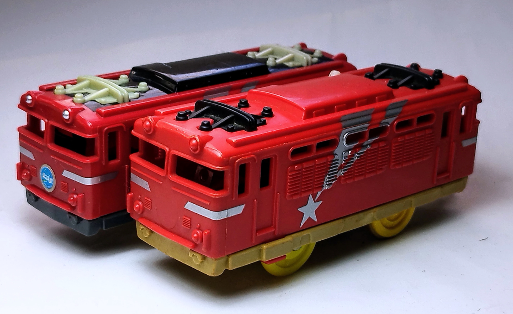 プラレール 赤い電気機関車（EF81☆∥） | おん鐵 - 楽天ブログ