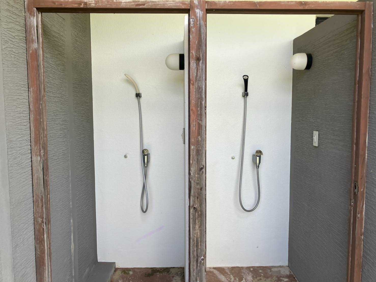 ペンションシーシャイン　ビーチ利用者向けのシャワールーム