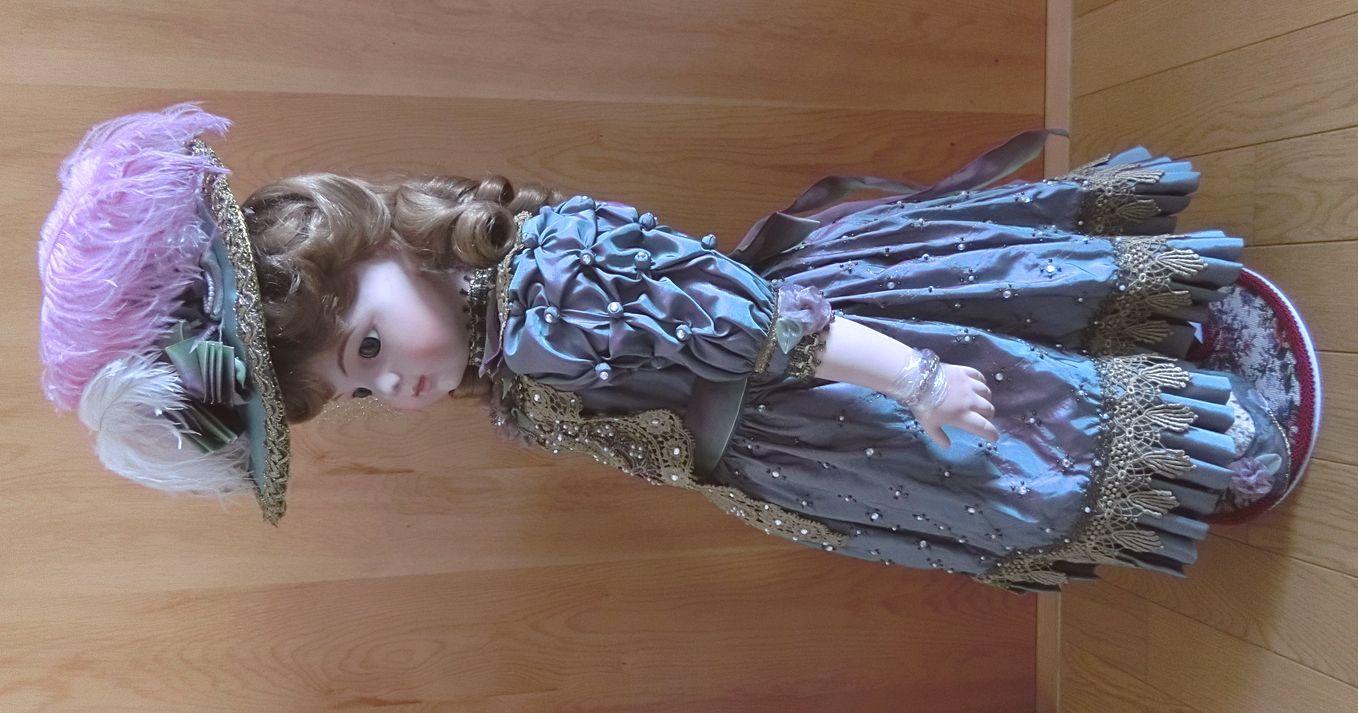 パトリシア・ラブレス女史の限定ビスクドール 『Victorian Romance