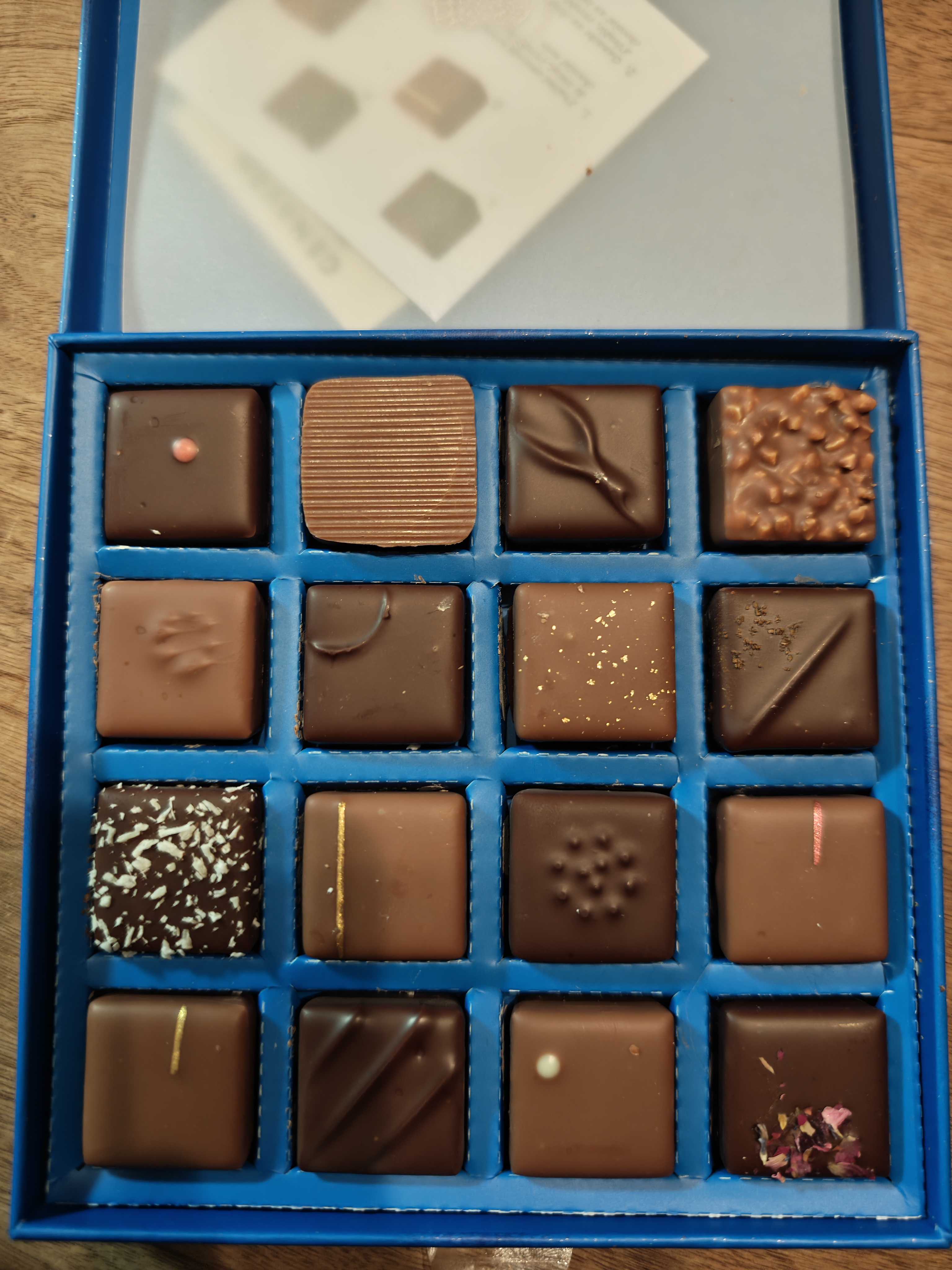 ルクセンブルク　GENAVEH(ゲナヴェ)のチョコレート