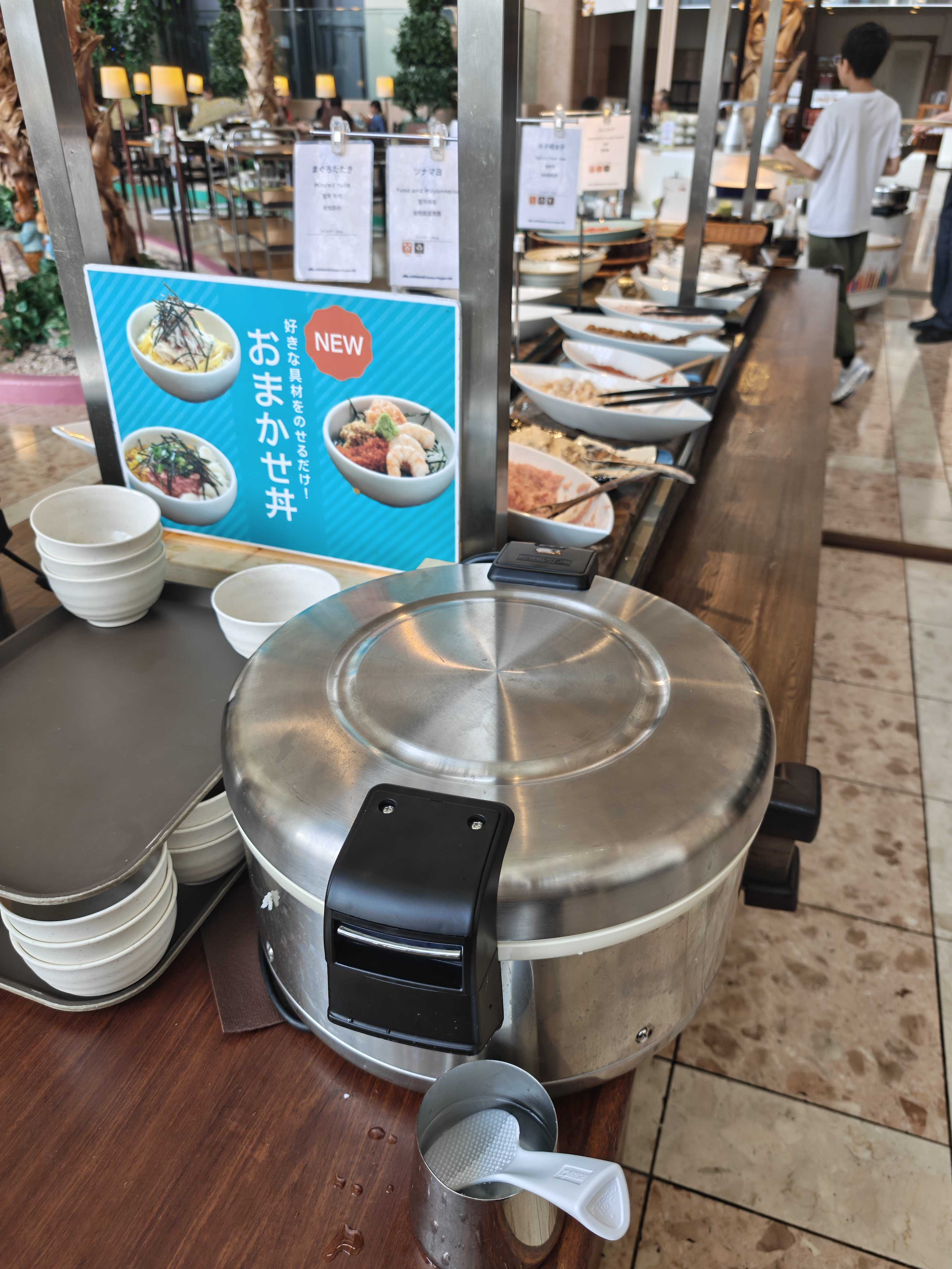 シャトレーゼガトーキングダム札幌 朝食ビュッフェ おまかせ丼エリア　メニュー