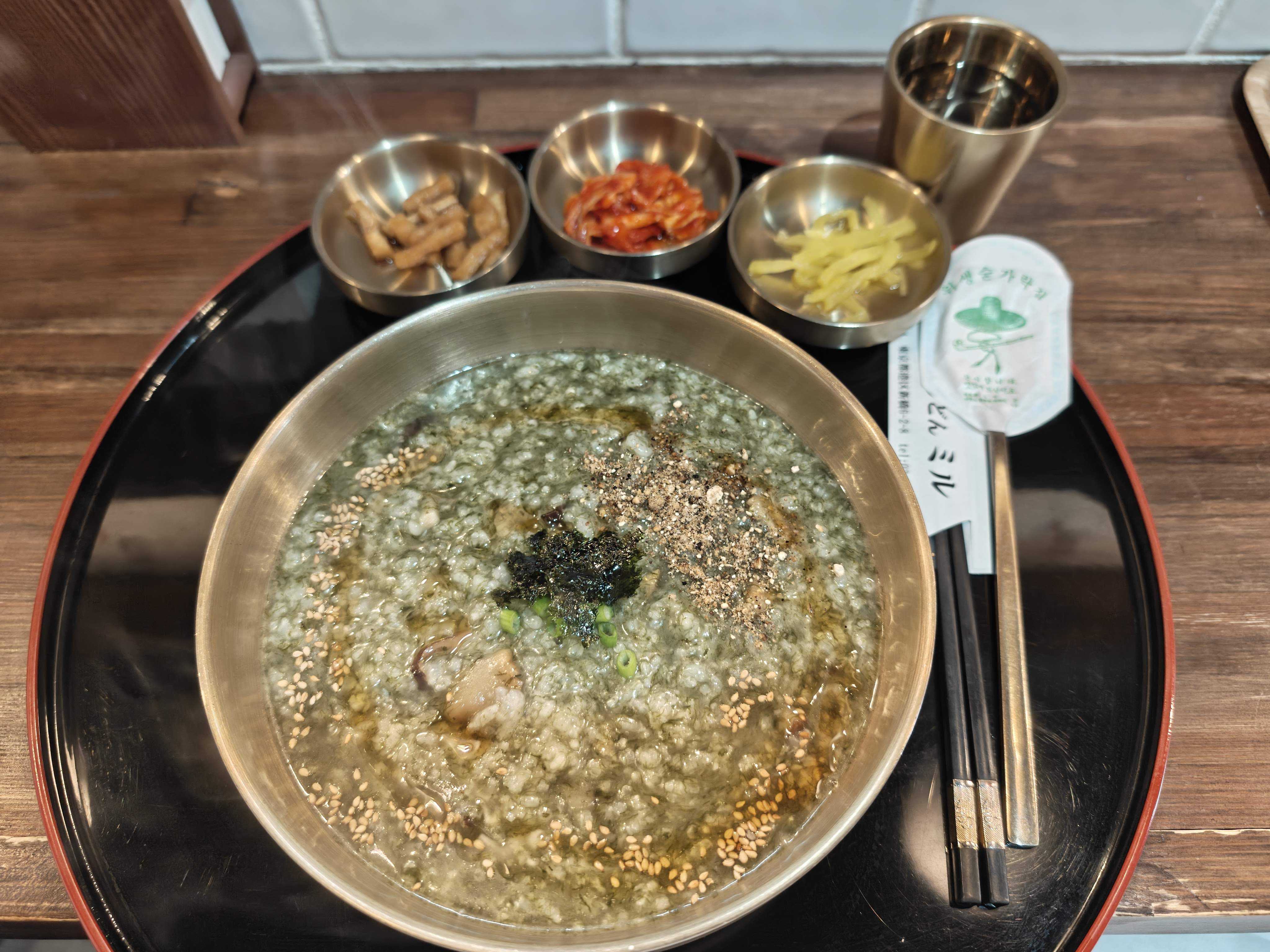 新橋ランチ　韓国うどん ミル　メセンイ ボソッチュク