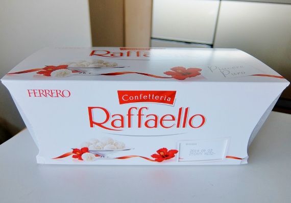 コストコ レポ ブログ フェレロ ラファエロ 30個　998円 Ferrero Raffaello チョコレート