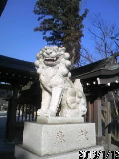 門前の狛犬さま３