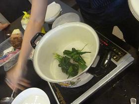 P1140299cooking2.JPG