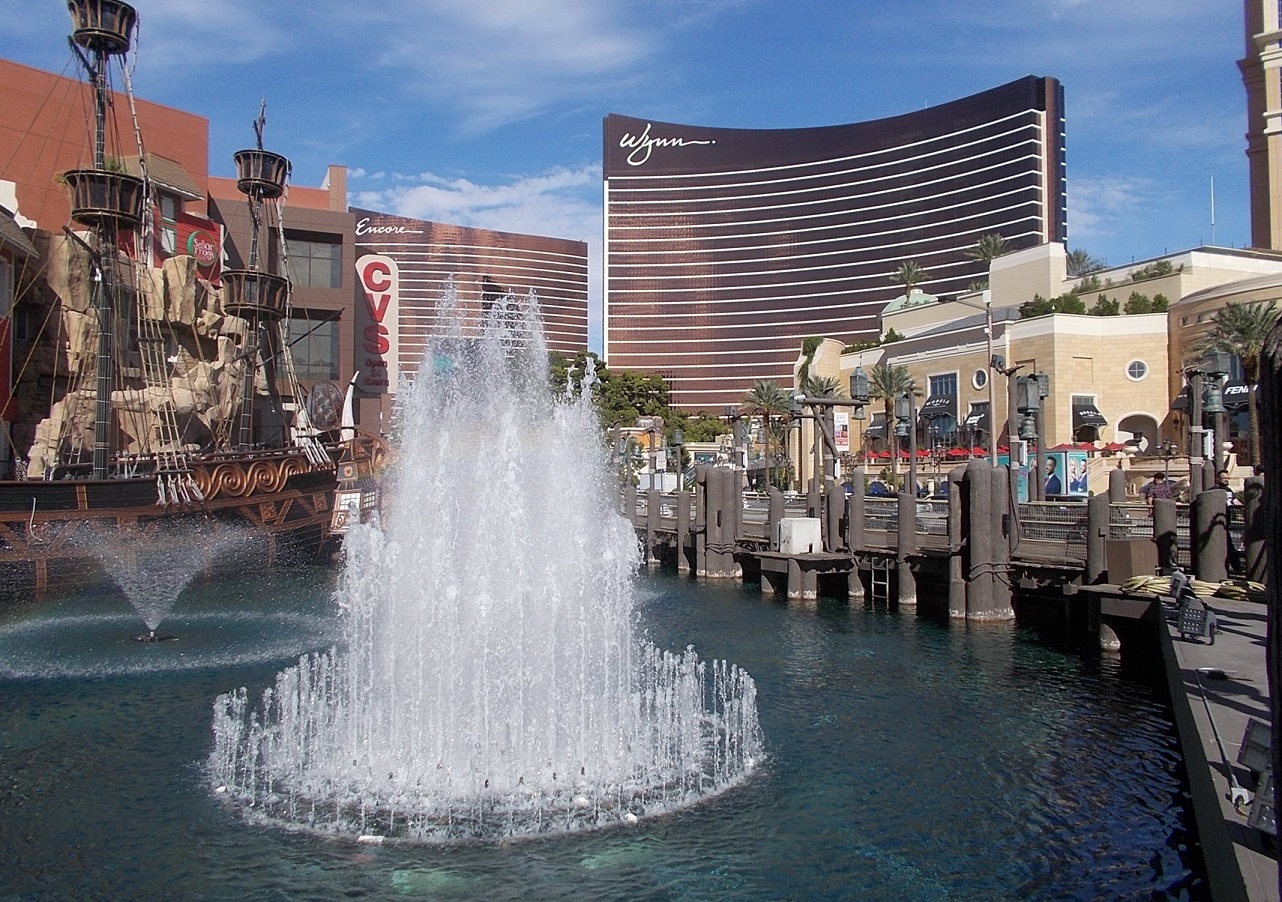 トレジャーアイランド・ホテル TREASURE ISAND 海賊船ショー