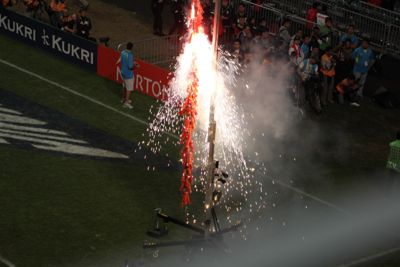 決勝前の爆竹.jpg