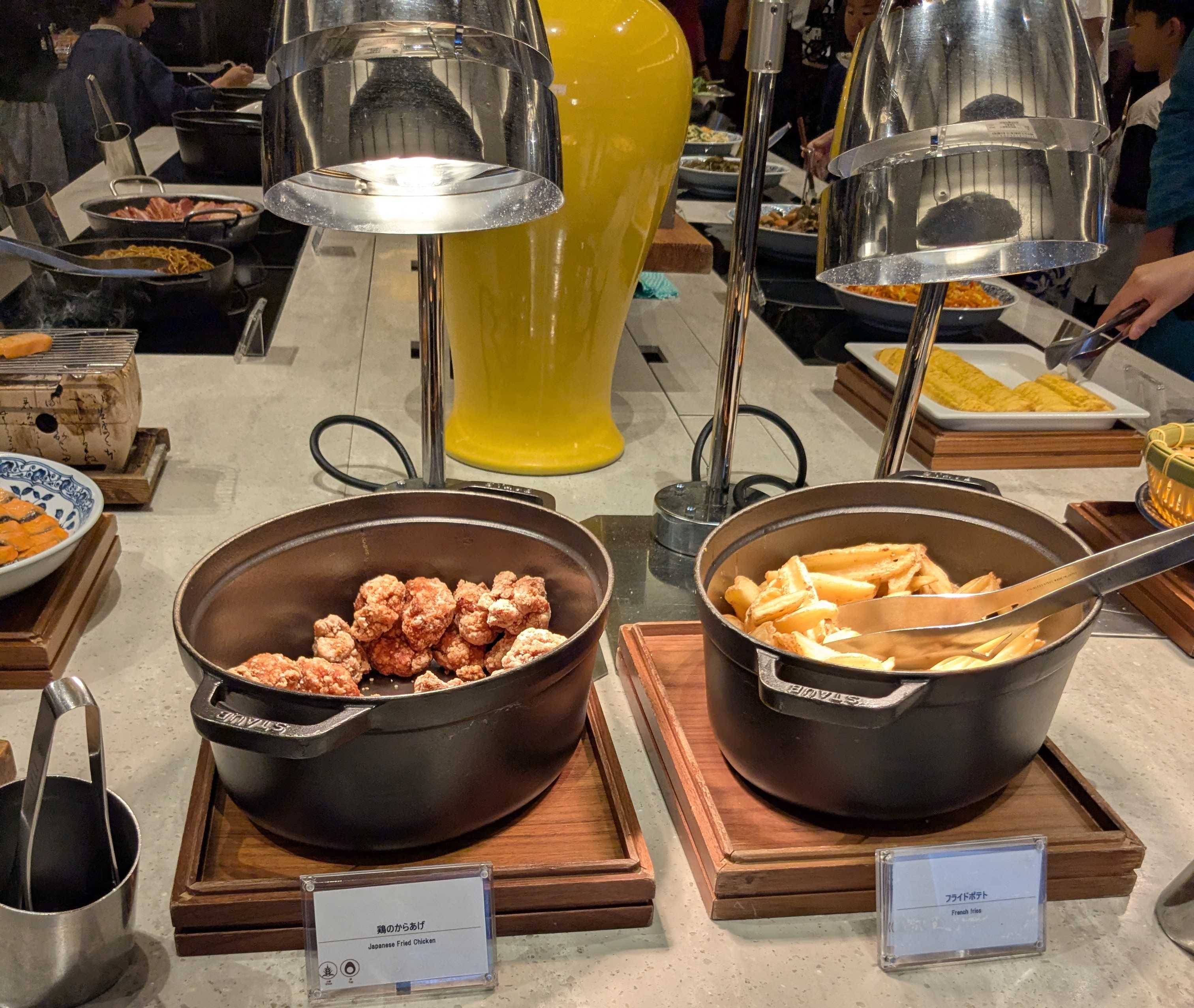 フサキビーチリゾート 子連れ朝食ビュッフェ　メニュー　唐揚げ、ポテト