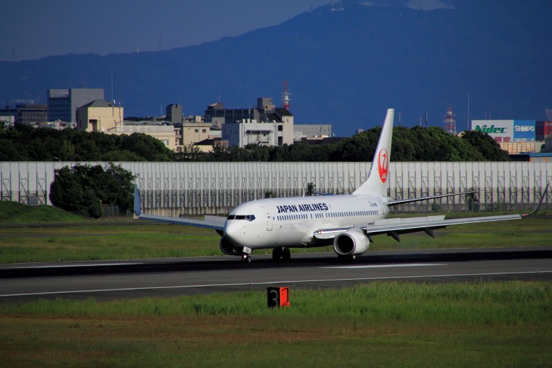 大阪空港スカイパーク_006着陸.jpg