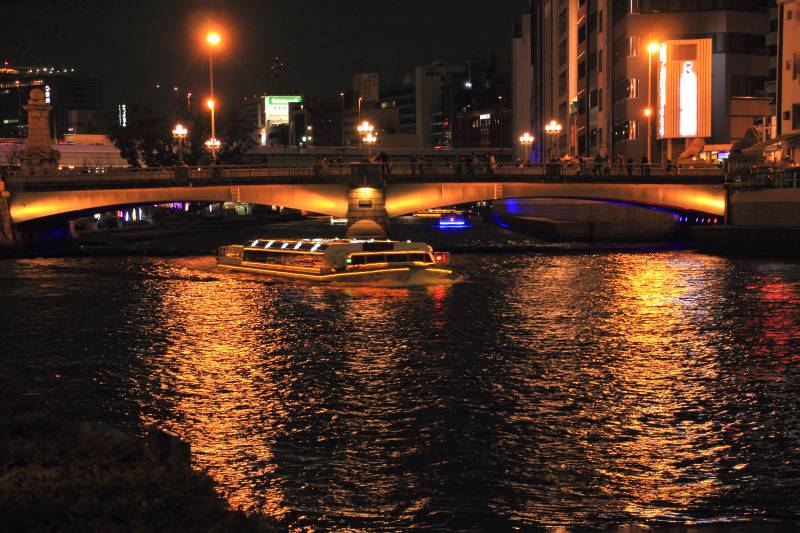 光の饗宴・中之島_012難波橋・ライオン橋.jpg