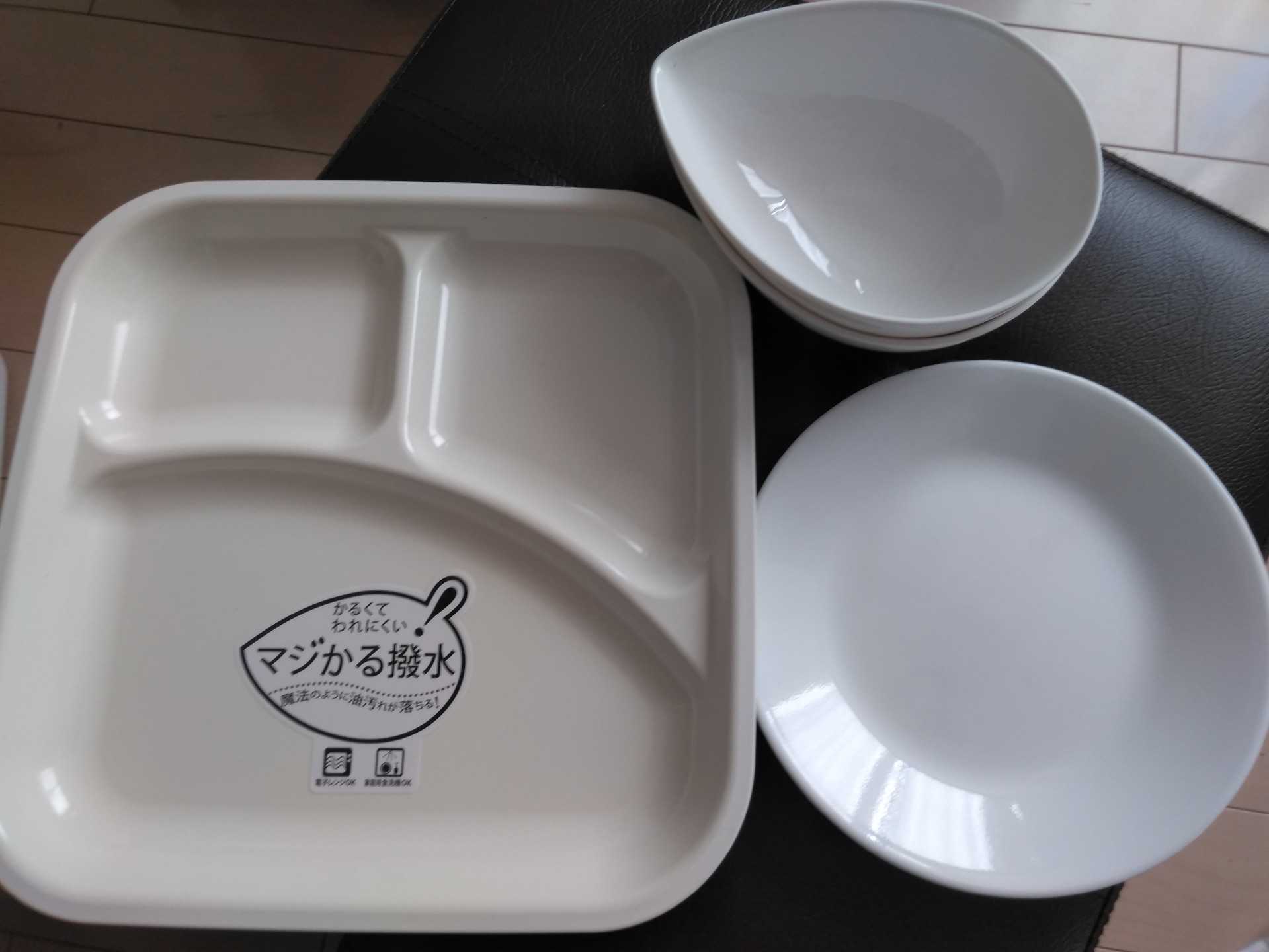 ニトリで買ったお皿と火鍋 Keep Looking Up That S The Secret Of Life 楽天ブログ