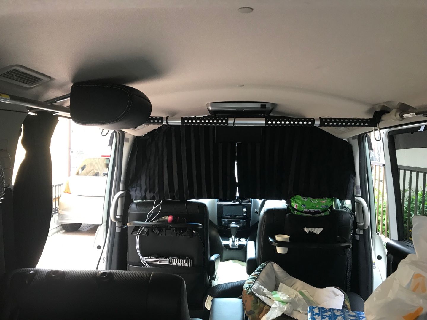 間仕切りカーテンを交換 セレナc26で車中泊仕様を目指すブログ 楽天ブログ