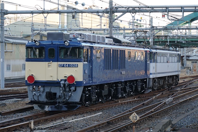 JRF愛知 EF64 1028 国鉄色で 大宮出場！2