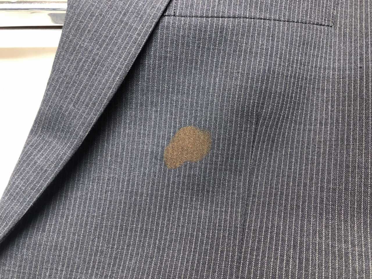 スーツの胸ポケットにペンを入れていたらインクが滲んで オンダクリーニング三代目 恩田英明のブログ 楽天ブログ