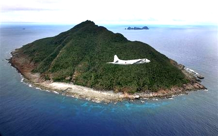 尖閣諸島の魚釣島.jpg