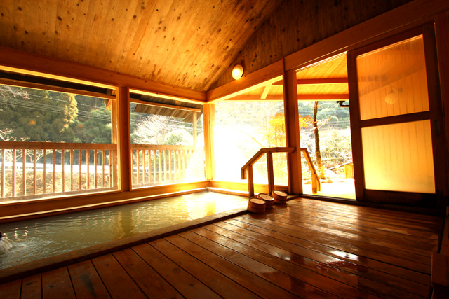 大丸旅館・テイの湯男湯内湯