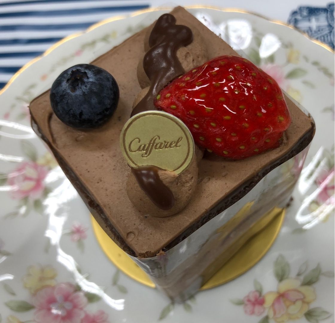 東京駅構内グランスタにて カファレルのジャンドゥーヤのショートケーキを買う 美味しい物好きで健康志向 楽天ブログ