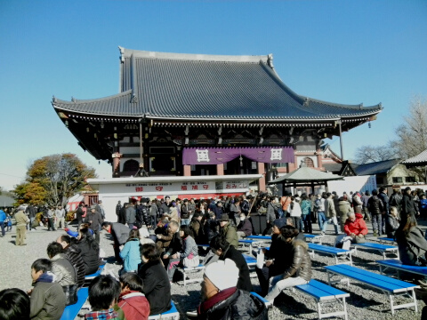 池上本門寺境内にて