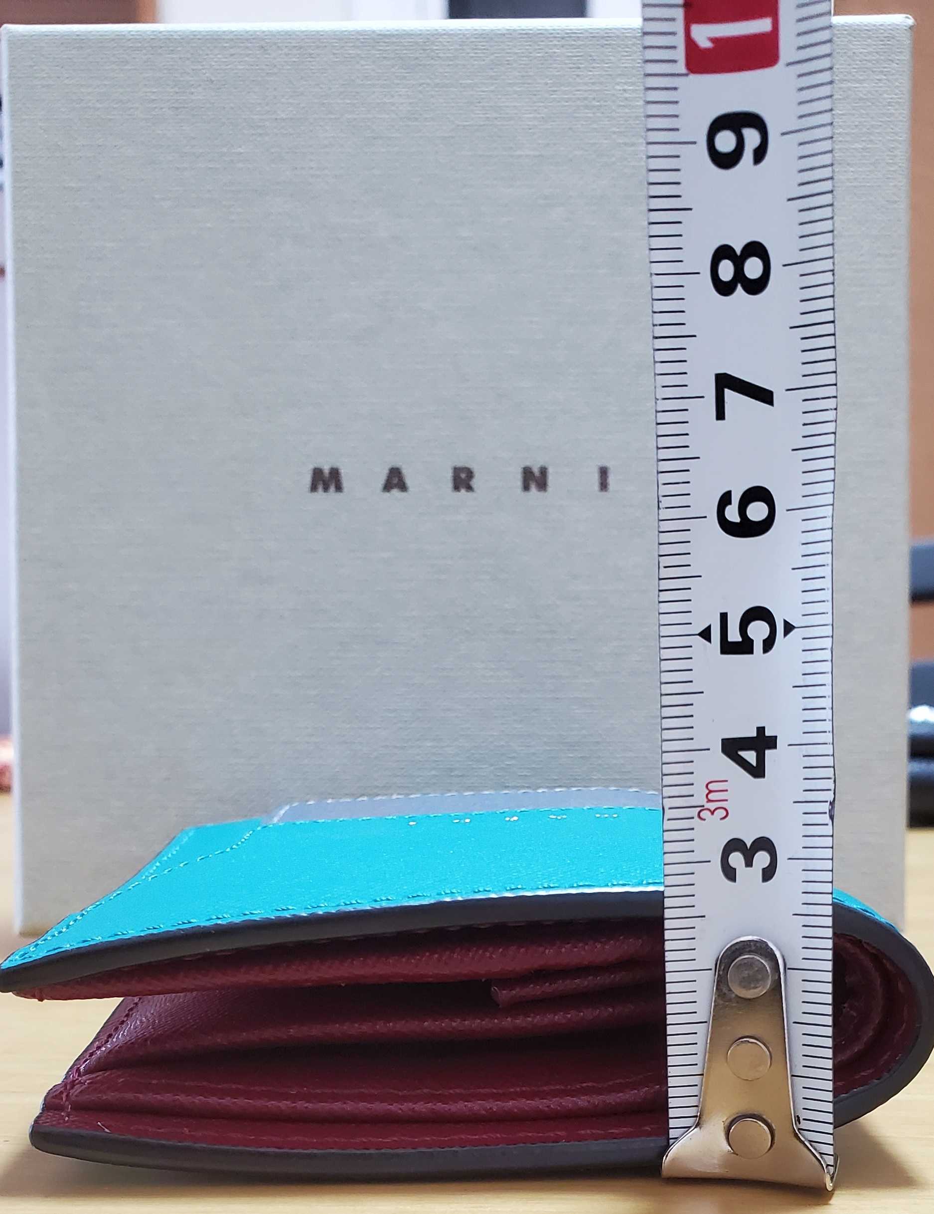 Marni - 【新品未使用】 MARNI マルニ 財布 二つ折り財布 サフィアーノ