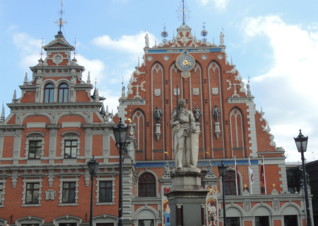 ブラックヘッド会館