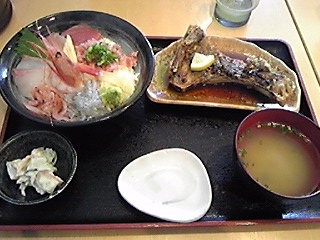 151111_黒海鮮丼.jpg