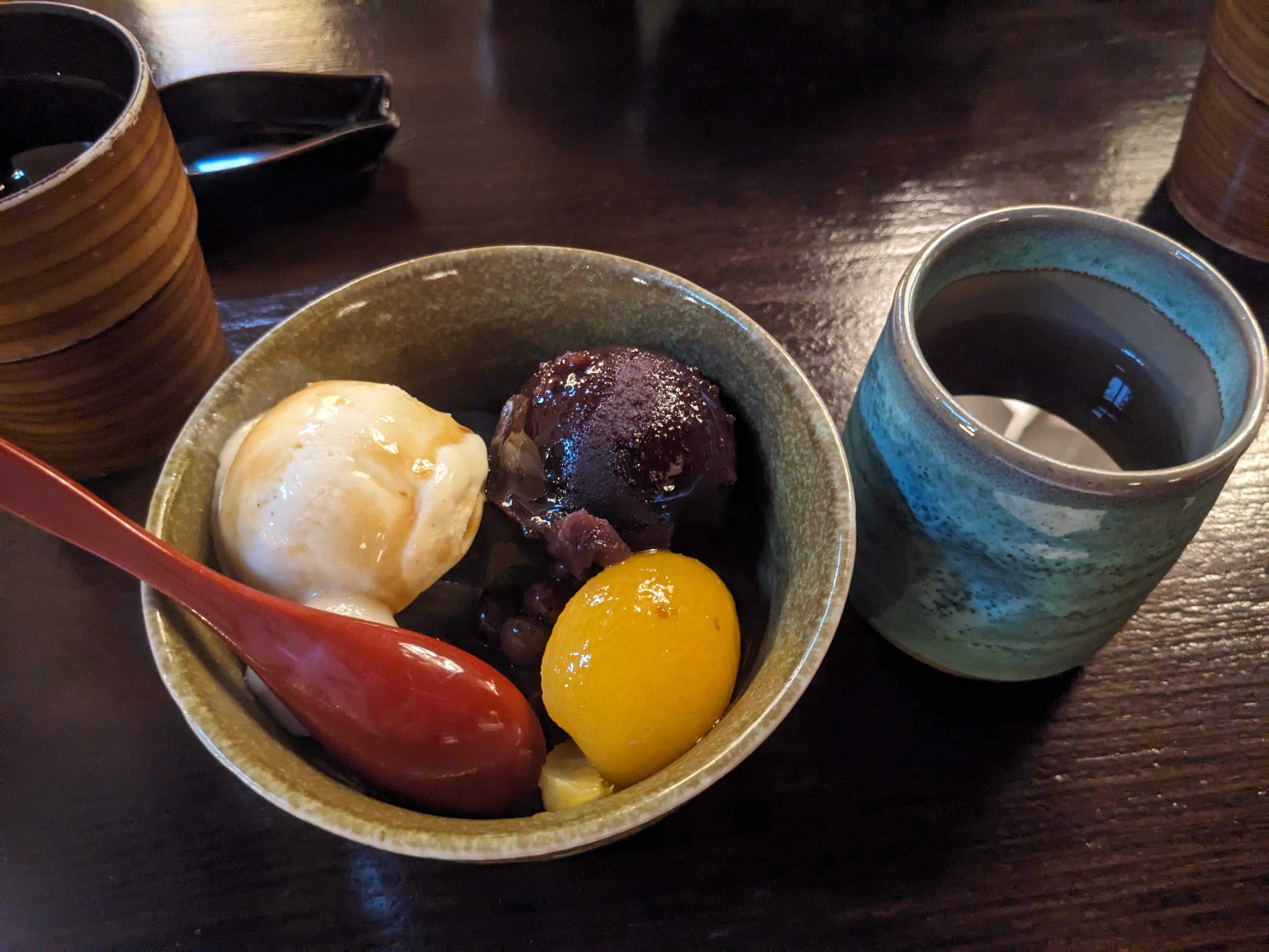 スパリゾートハワイアンズ　そば処与市でランチ　クリームあんみつ