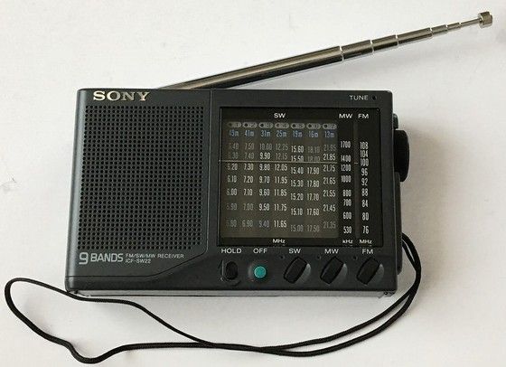 逸品】 SONY 小型FM／SW／MW9バンド受信レシーバー／ICF-SW22（未使用 