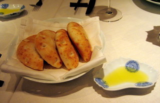 パンとオリーブオイル