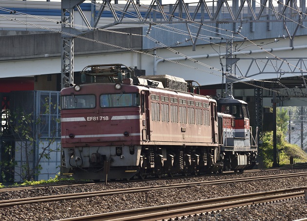DE10-1574 2014.11.12 1881レ　EF81-718無動5.jpg