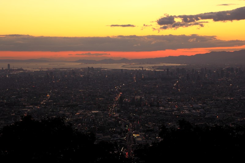 生駒山夕景_004街灯り点灯.jpg