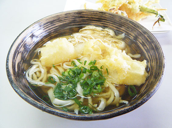 「舩本」大麻店の「鳴ちゅるうどん」-1♪