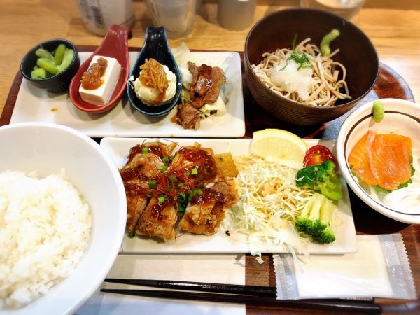 のもの秋葉原 でランチと ペリカン のパン イエ To コドモ 楽天ブログ
