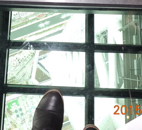 スカイツリー　ガラス床