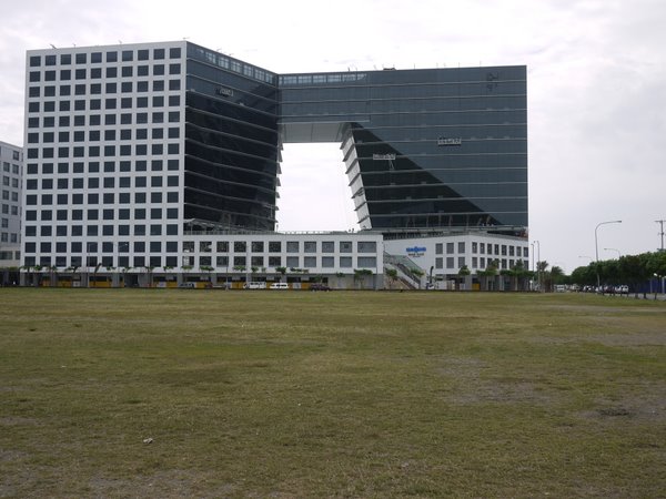 １４ほらガンガン建つ.JPG