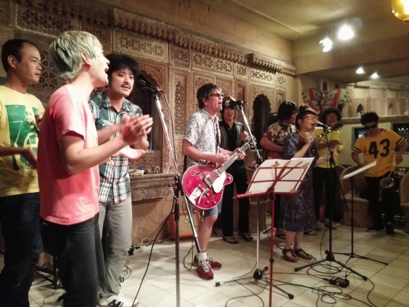 ホットモットガンボ