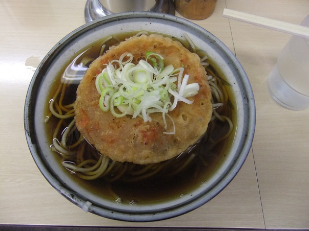 千住曙町・冨士三屋の天ぷらそば１
