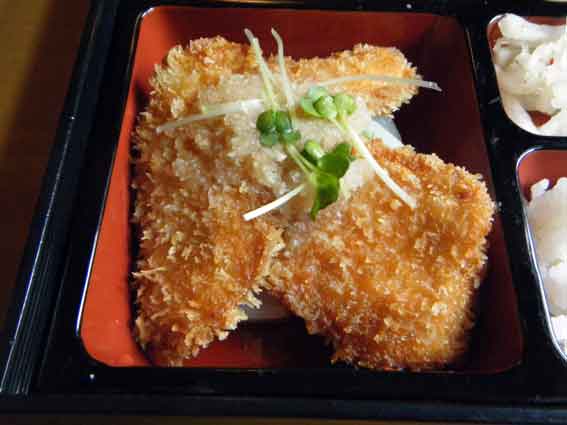 アメリカンステーションの「和風チキンカツ」-2♪